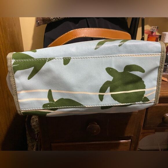 FOSSIL Turtle Tote Shoulder Bag Coated Canvas Zip Top Shopper Purse - Picture 3 of 6